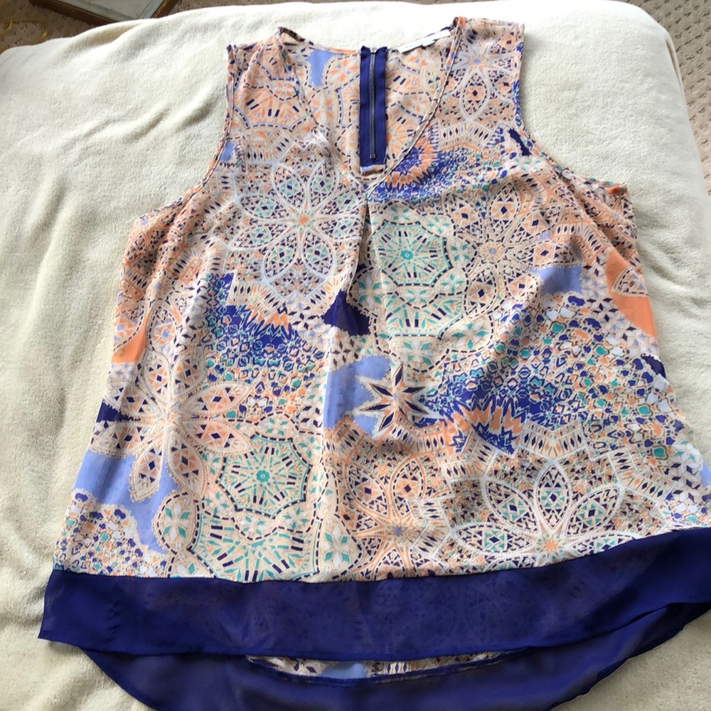 Tank top in hues of blue, white and peach